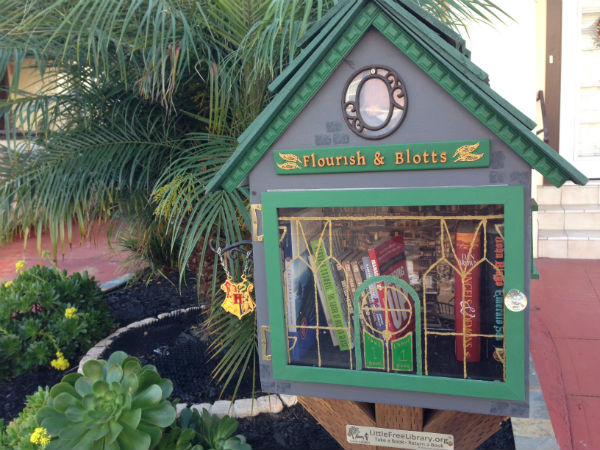 11 Amazing Harry Potter-Themed Little Free Libraries - Little Free